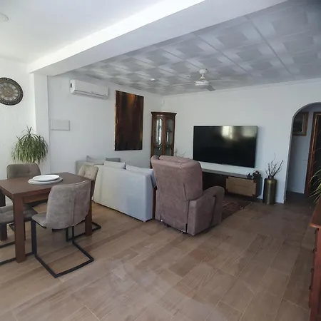 Laguna Rosa بيت للعطل