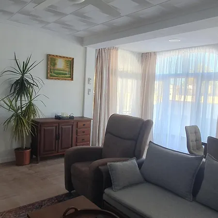 بيت للعطل Laguna Rosa تورّيفيِخا
